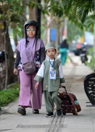 Hari Pertama Sekolah di Banyuwangi: Antusiasme Orang Tua, MPLS Ramah, dan Dampak Jangka Panjang