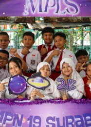 Inovasi Pendidikan di Surabaya: MPLS Ramah Anak Hadirkan Simulasi Harta Karun dan Kegiatan Edukatif
