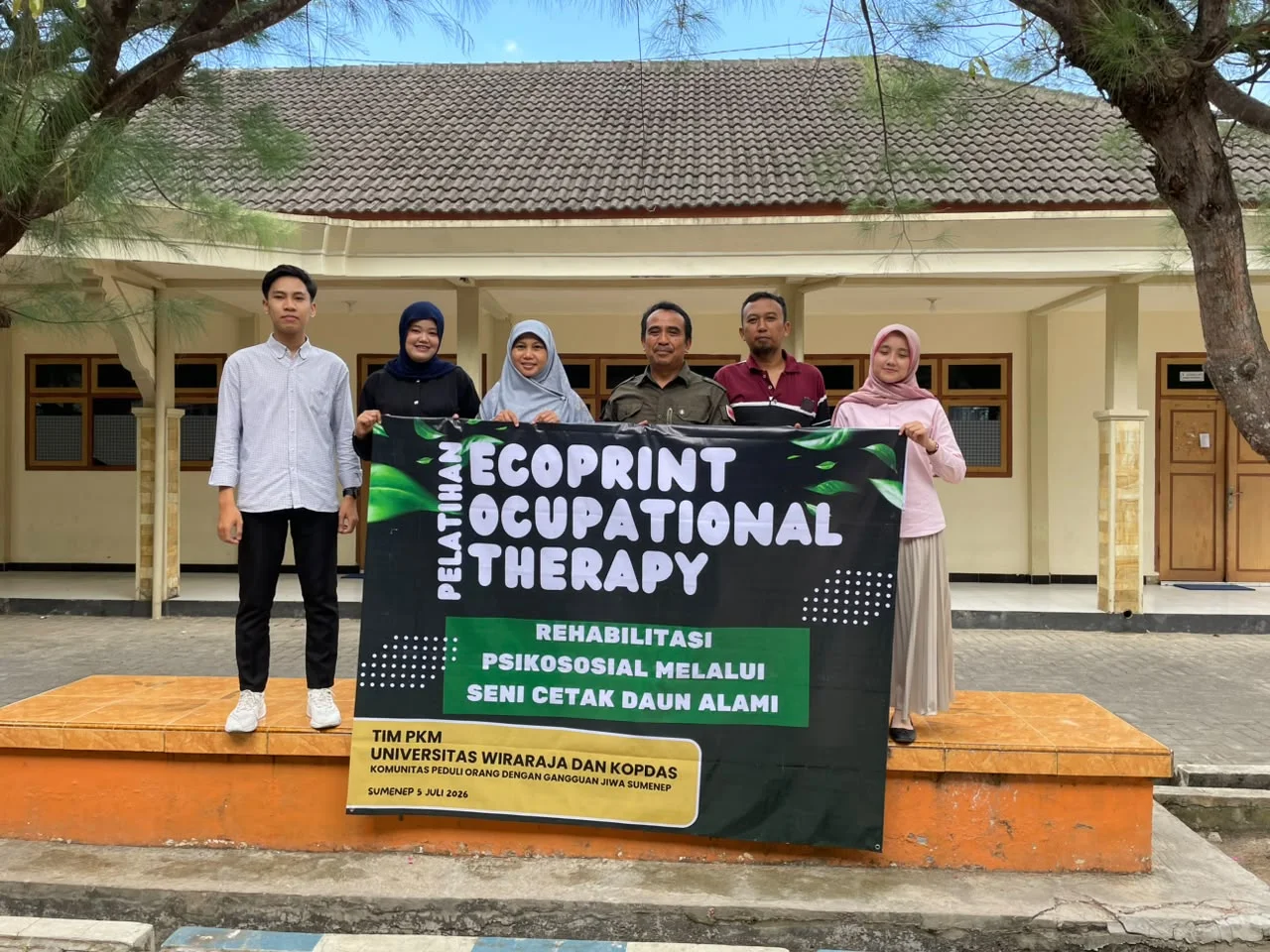 Inovasi Terapi Kreatif: Universitas Wiraraja dan Kopdas Sumenep Kembangkan Program Ecoprint untuk ODGJ