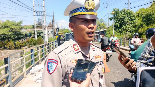 Jembatan Koncer Berlubang Akan Dipasang Portal: Upaya Cepat Pemkab Bondowoso Jamin Keselamatan Pengendara