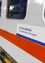 KA Rajabasa Pakai Kereta Ekonomi Premium, Tarif Tetap Rp32 Ribu