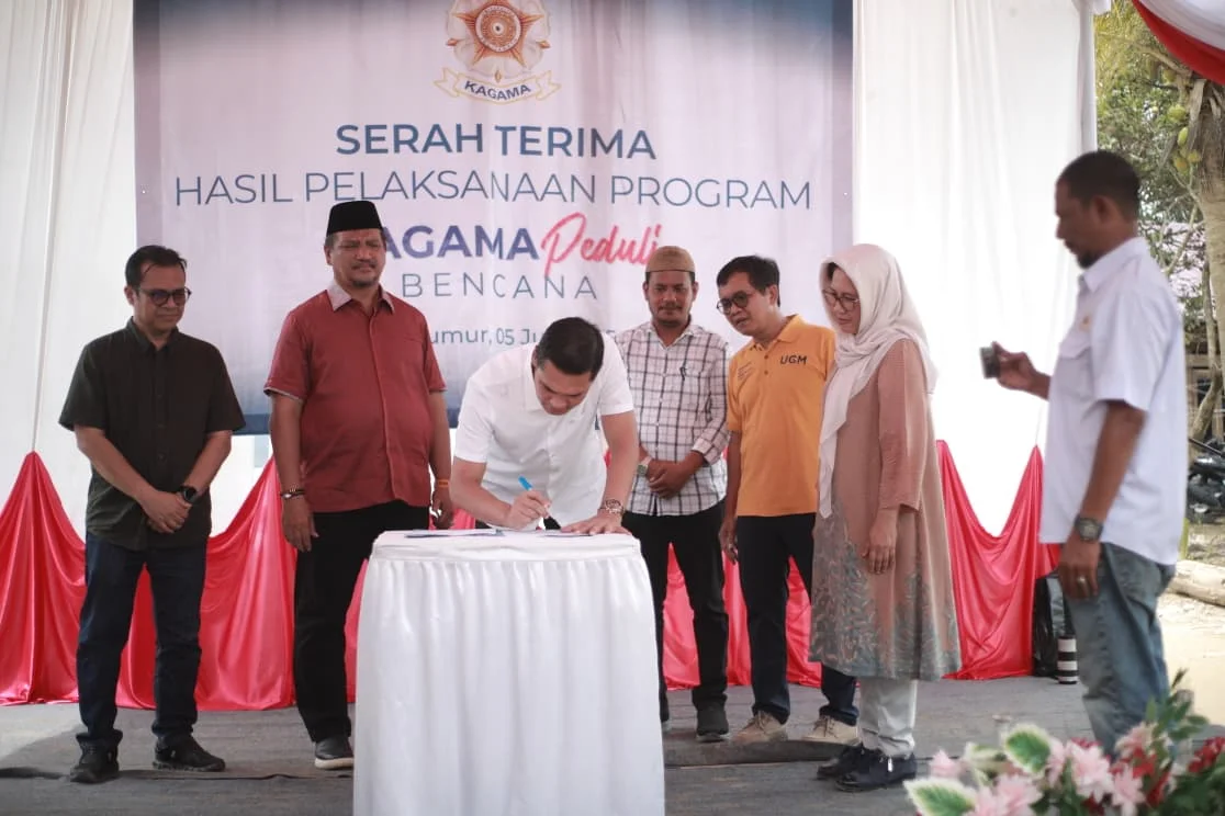KAGAMA Serahkan 26 Huntara di Desa Sekumur, Aceh Tamiang: Upaya Pemulihan Pasca Banjir