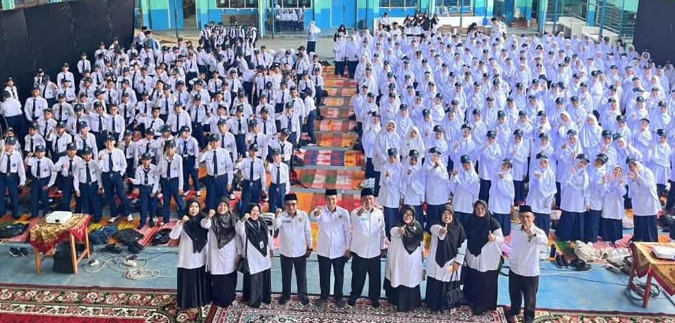 Kakanwil Sumbar Kunjungi Empat Madrasah Negeri di Padang Panjang, Dorong Mutu Pendidikan dan Karakter