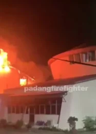 Kebakaran Kompleks Pemko Padang di Sawahan: Kerugian Rp1,8 Miliar, Kronologi, Dampak, dan Upaya Pemulihan