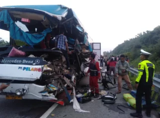 Kecelakaan Bus Pelangi di Tol Pekanbaru-Dumai, Dua Orang Meninggal Dunia