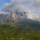 Kegempaan Gunung Semeru di Lumajang Meningkat: Analisis Data Seismik, Dampak bagi Warga, dan Tindakan Mitigasi