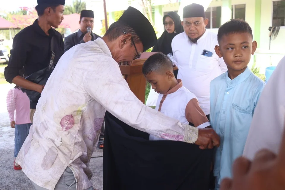 Khitanan Massal Meriah di Selatpanjang: Dampak Sosial, Kolaborasi Lintas Sektor, dan Harapan Bupati