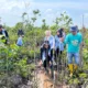 Kukerta UNRI dan Kolaborasi Masyarakat di Selatbaru: Menanam Mangrove untuk Menjaga Pulau Bengkalis dari Abrasi