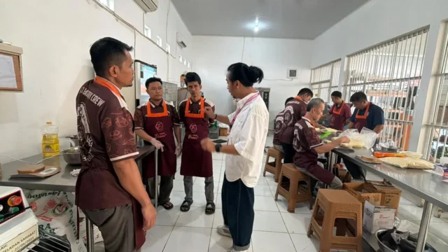 Lapas Kelas I Bandar Lampung Gelar Pelatihan Pembuatan Roti: Upaya Rehabilitasi yang Menuju Pemasyarakatan Berkelanjutan