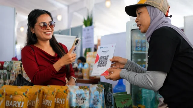 Layanan WiFi Gratis Dorong Digitalisasi Segoro Topeng Kaliwungu di Lumajang