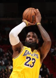 LeBron James: Legenda yang Tak Pernah Pudar di Tengah Dinamika NBA