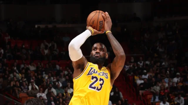LeBron James: Legenda yang Tak Pernah Pudar di Tengah Dinamika NBA