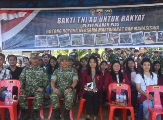 Mahasiswa UNRaya Kunjungi Proses Pembangunan Jembatan Satgas Karbak TNI AD di Nias Selatan