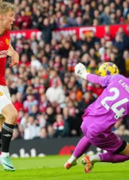Manchester United F.C. Berburu Bek Kiri: Neco Williams Masuk Radar Setan Merah