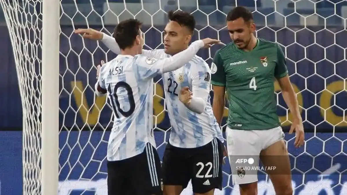 Martinez Bawa Argentina ke Semifinal, Kontroversi Selebrasi Tak Berujung Hukuman