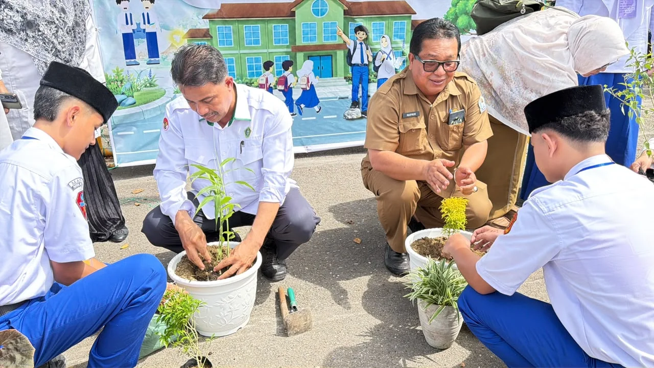 Matamuda Siswa MAN I Aceh Barat Edukasi Cinta Lingkungan lewat Ekoteologi