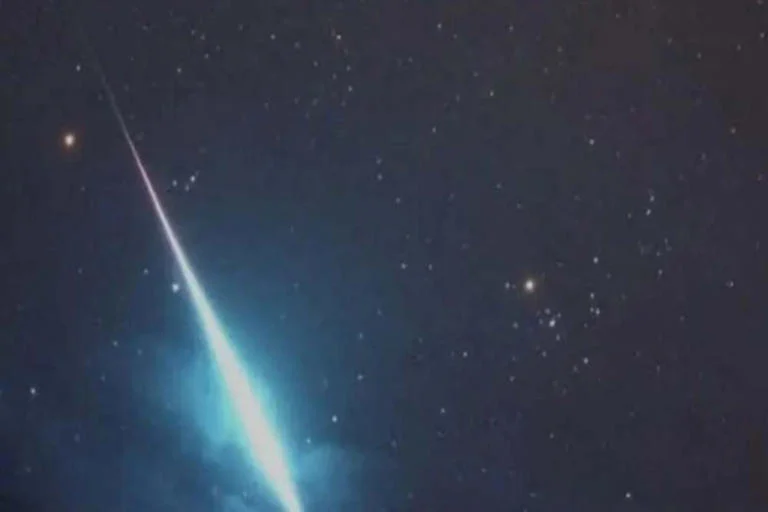Misteri Fenomena Meteor Jatuh Terkuak: BRIN Ungkap Titik Akhir di Samudra Hindia