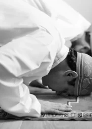 Mutiara Pagi RRI Sampang: Keutamaan Salat Hajat sebagai Jembatan Ikhlas dan Tawakal