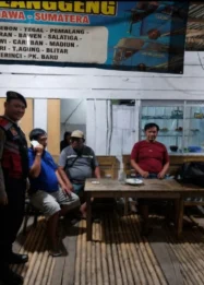 Patroli Malam Mesuji Jaga Keamanan Jalintim KM 200: Strategi Kepolisian untuk Keamanan Wilayah Strategis