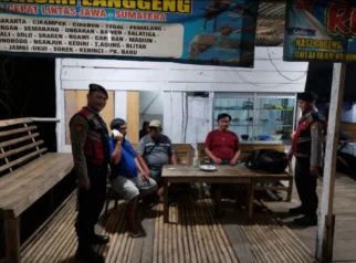 Patroli Malam Mesuji Jaga Keamanan Jalintim KM 200: Strategi Kepolisian untuk Keamanan Wilayah Strategis