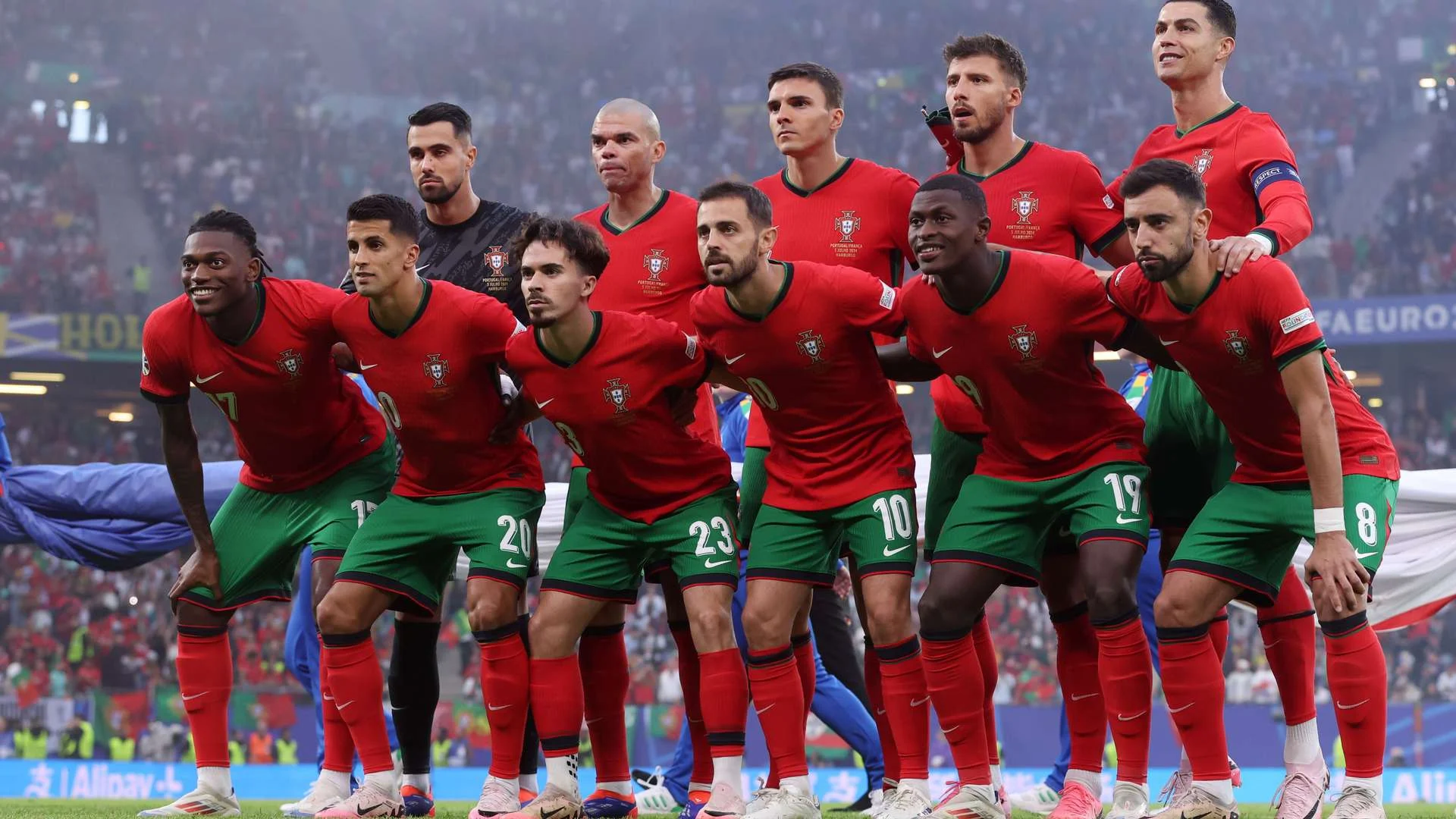 Pedro Neto Bermain dengan Sepatu Robek, Portugal Tersingkir dari Piala Dunia 2026