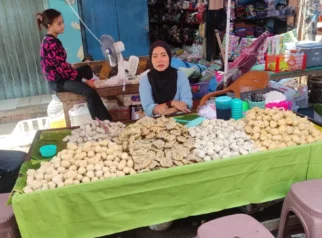 Pempek Tumpah Tetap Diminati di Tengah Tren Kuliner Modern
