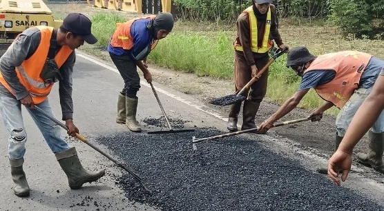Pemprov Lampung Libatkan Warga dalam Pemeliharaan Jalan