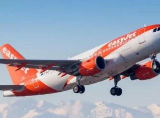 Penerbangan EasyJet ke Copenhagen Alami Darurat Medis, Pesawat Dialihkan ke Newcastle