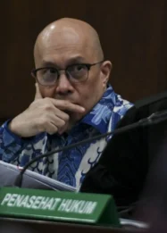 Pensiun di Persimpangan: Antara Skandal Dana Pensiun Rp 854 M, Harapan Messi, dan Semangat Ahmad Albar