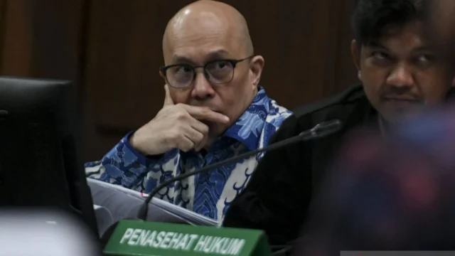Pensiun di Persimpangan: Antara Skandal Dana Pensiun Rp 854 M, Harapan Messi, dan Semangat Ahmad Albar