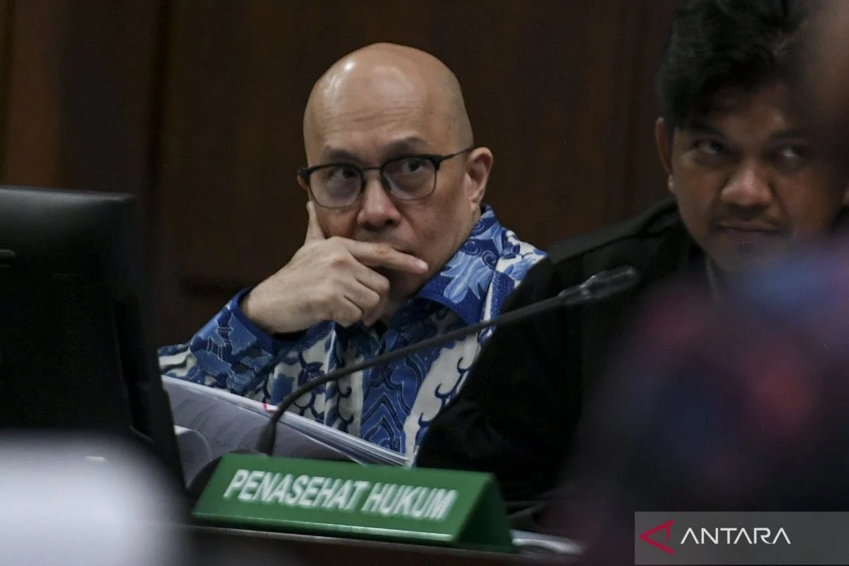 Pensiun di Persimpangan: Antara Skandal Dana Pensiun Rp 854 M, Harapan Messi, dan Semangat Ahmad Albar