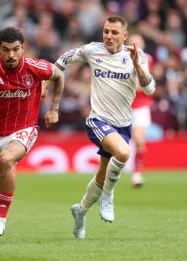 Perburuan James Trafford Memanas: Leeds dan Aston Villa Siap Bertarung Demi Kiper Masa Depan