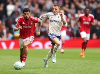 Perburuan James Trafford Memanas: Leeds dan Aston Villa Siap Bertarung Demi Kiper Masa Depan