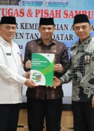Pisah Sambut Kepala Kemenag Tanah Datar: Hendri Pani Dias Resmi Gantikan Amril