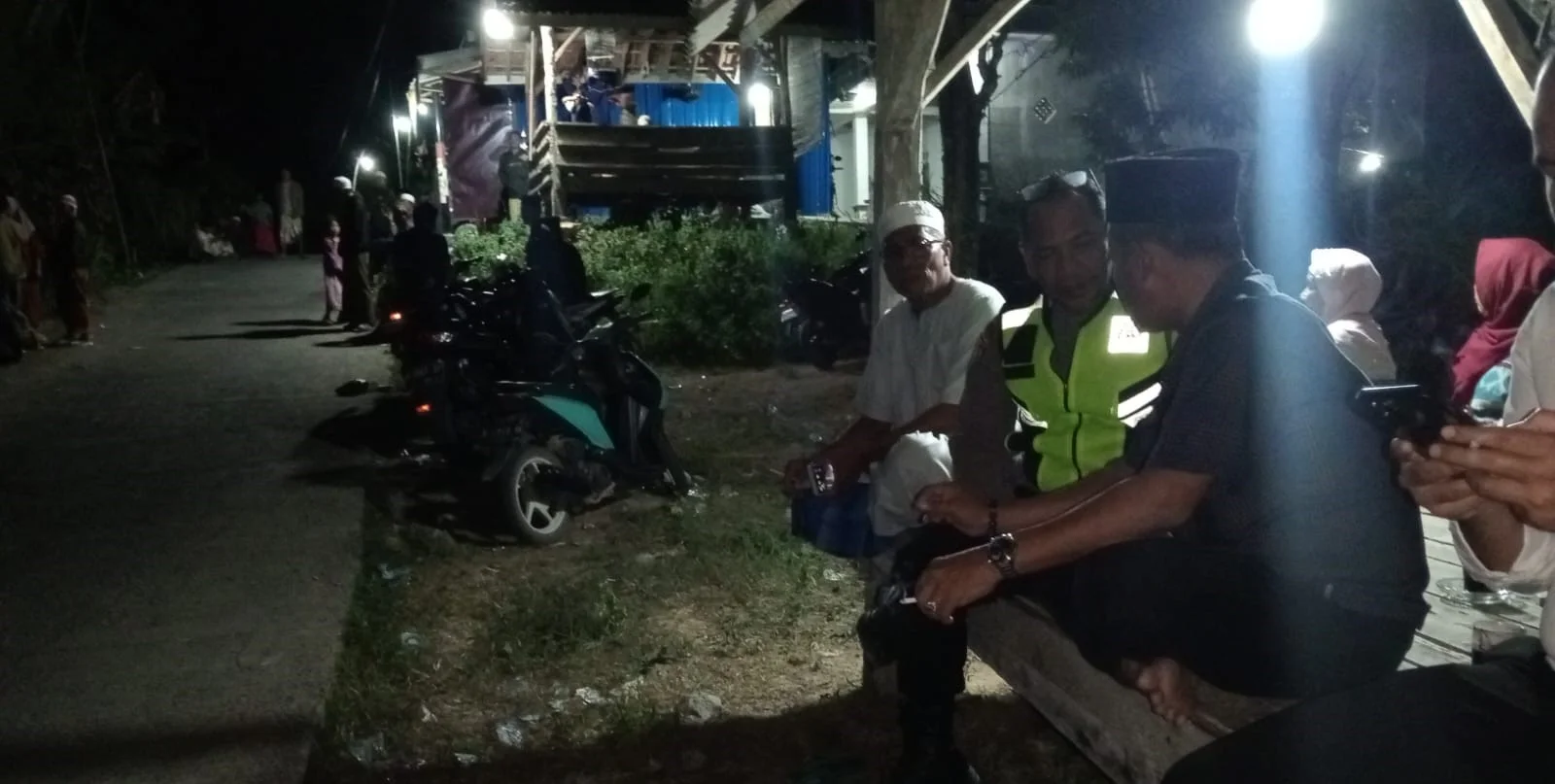 Polres Sampang Intensifkan Patroli Jalan Raya: Upaya Menjaga Kamtibmas di Wilayah Omben