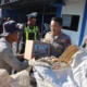 Polres Situbondo Bagikan Ratusan Nasi Bungkus dan Sembako, Pererat Hubungan dengan Masyarakat