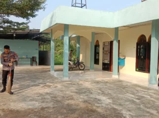 Polsek Lubuk Linggau Selatan I Percantik Masjid sebagai Wujud Polri Presisi
