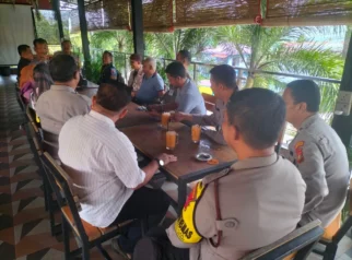 Polsek Tanjungpinang Barat Perkuat Kamtibmas Bersama Tokoh Masyarakat Setempat