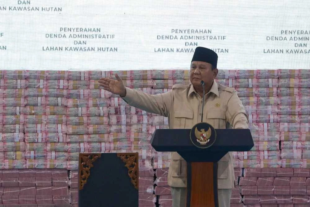 Prabowo Subianto Sindir Ramalan Indonesia Collapse: Pejabat Ambruk karena Kerja Keras
