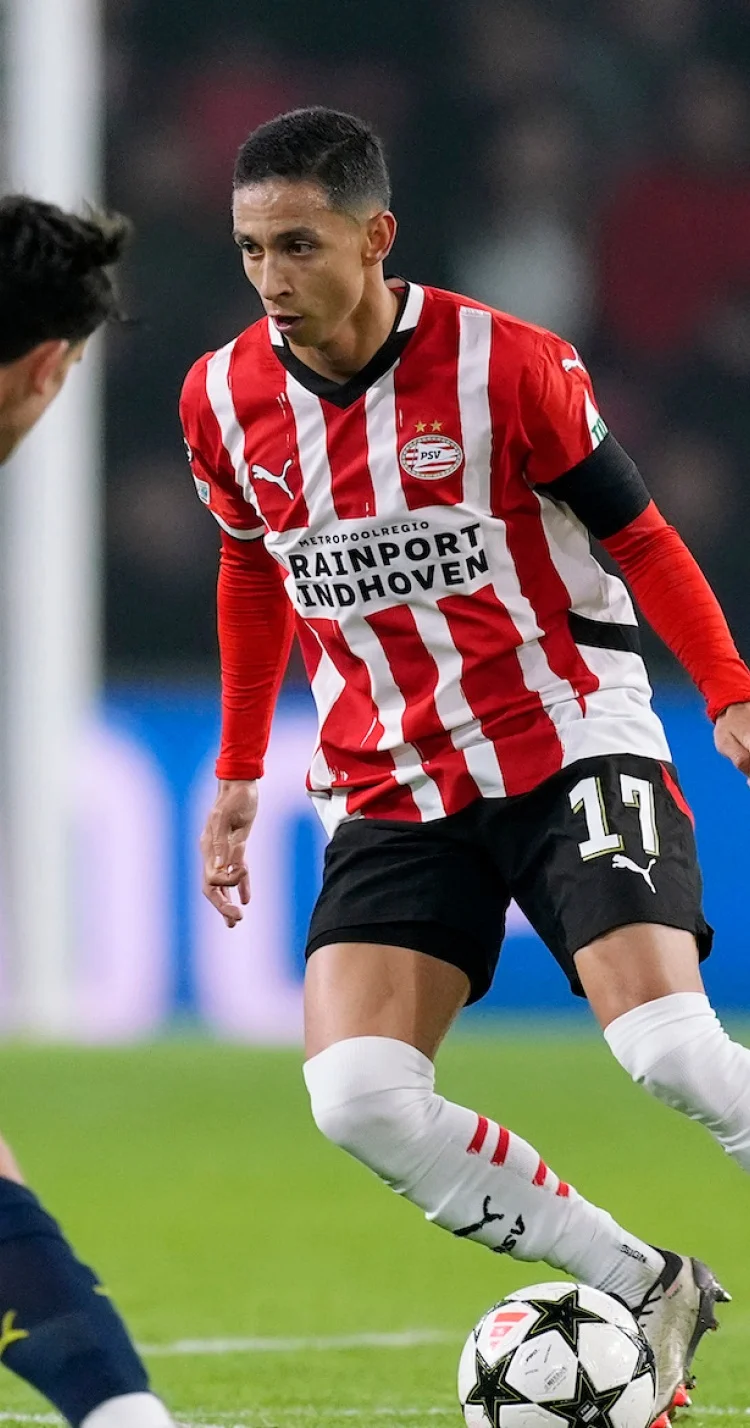 PSV Tunjuk Mauro Junior sebagai Kapten Baru, Porto Gagal Boyong Bek Brasil