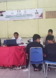 Ratusan Warga Aceh Singkil Manfaatkan Layanan Adminduk Jemput Bola untuk Pembaruan Data Kependudukan