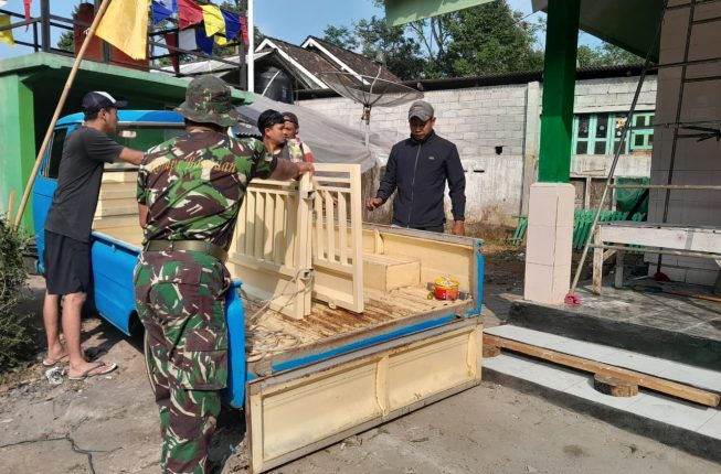 Rehabilitasi Mushola An Nur TMMD Reguler ke-129 Masuki Tahap Finishing, Satgas dan Warga Kompak Gotong Royong