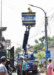 Ribuan PJU Rusak di Kabupaten Pasuruan, Sudah Diperbaiki: Upaya Pemkab Tingkatkan Keamanan dan Kenyamanan Pengguna Jalan
