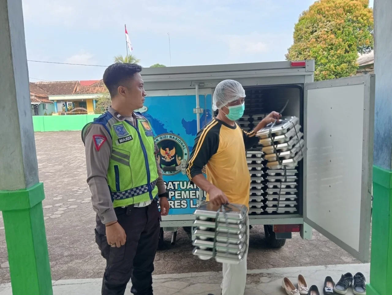 Satlantas Polres Lampung Utara Kawal Distribusi MBG ke Sekolah: Program Gizi Gratis yang Menjadi Simbol Kepedulian Sosial