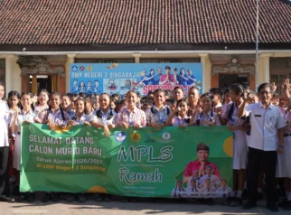 SMPN 2 Singaraja Pacu Prestasi Siswa dengan Pendidikan Berkarakter