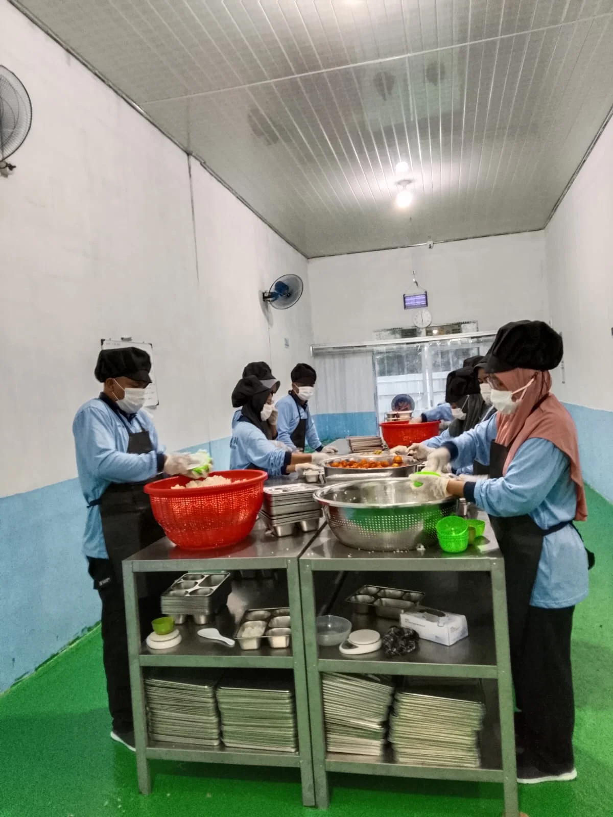 SPPG Way Tuba Terapkan Standar Higiene Dapur Ketat untuk Keamanan Pangan Nasional