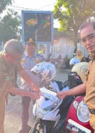 Stiker Peringatan pada Kendaraan ASN Pasaman Barat yang Tunggak Pajak: Upaya Penegakan Kepatuhan dan Dampaknya