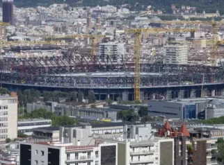 Tragedi di Camp Nou: Pekerja Renovasi Tewas Akibat Kecelakaan Fatal