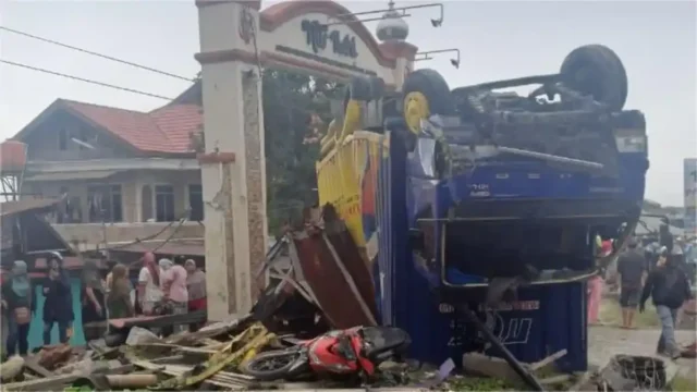 Tragedi Maut Sibolangit: Rem Blong Truk Tewaskan 4 Orang, DPRD Desak Razia Kendaraan ODOL