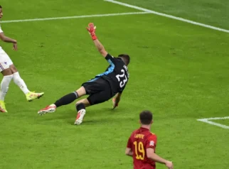 Unai Simon Hampir Pecahkan Rekor Legenda, Spanyol ke Final Usai Bungkam Prancis